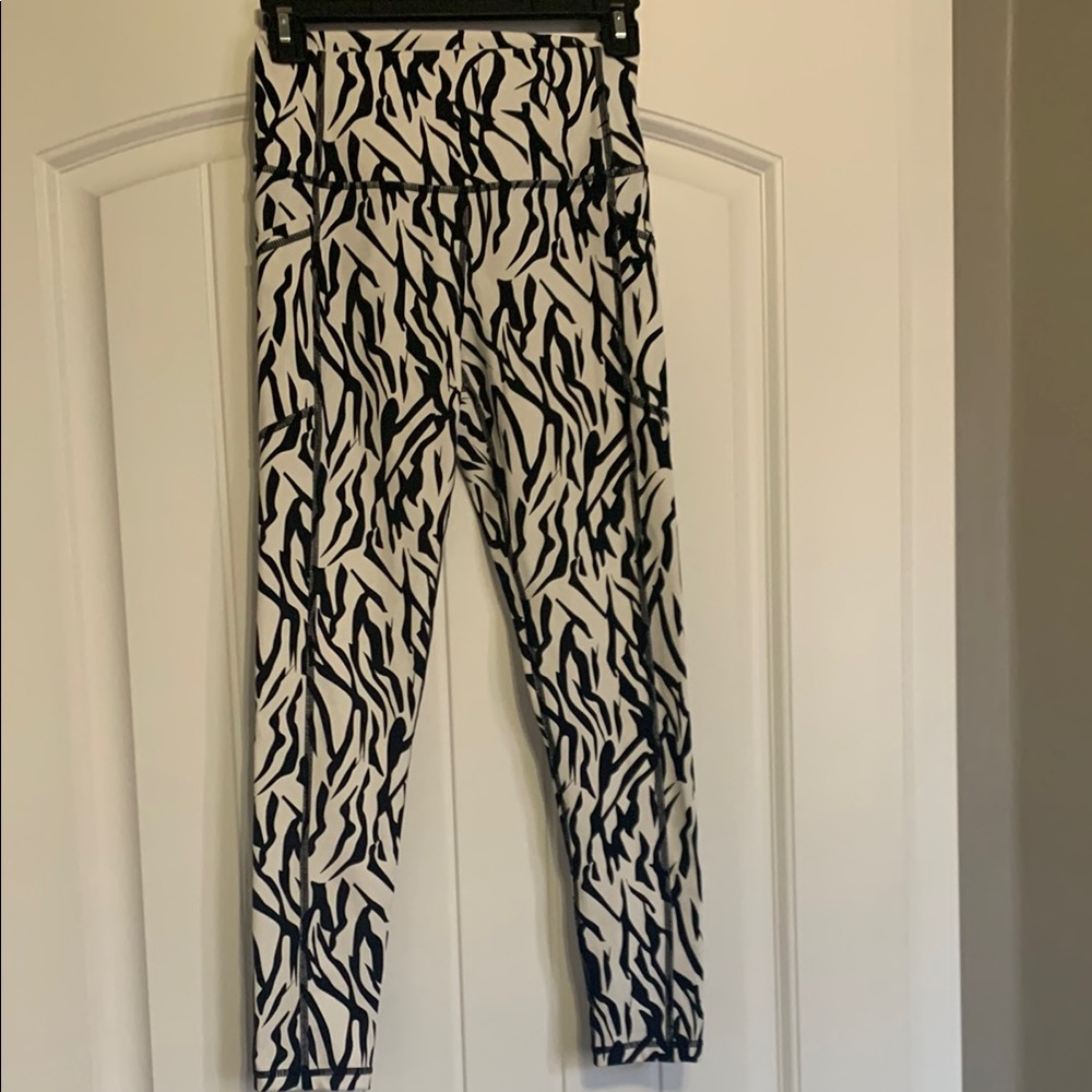 Zyia active 7/8 Zebra print Leggings